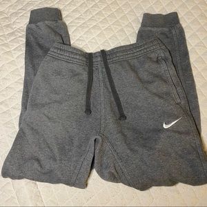 grey nike joggers